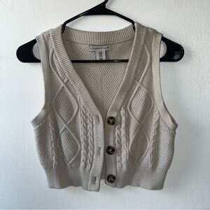 “Sincerely Jules” button up sweater vest, size small